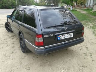 Mercedes Series (W124) foto 4