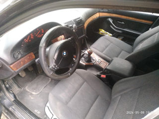 BMW 5 Series foto 4