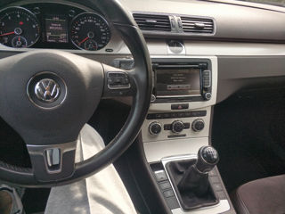 Volkswagen Passat foto 3