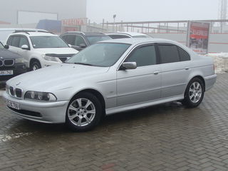 BMW 5 Series foto 2