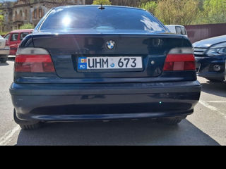 BMW 5 Series foto 6