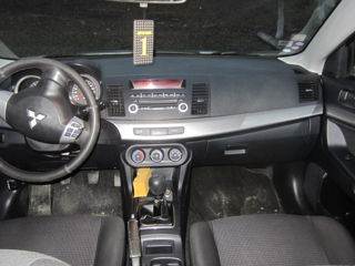 Mitsubishi Lancer foto 5