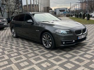 BMW 5 Series foto 8