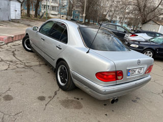 Mercedes E-Class foto 7