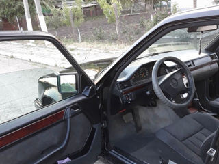 Mercedes Series (W124) foto 5