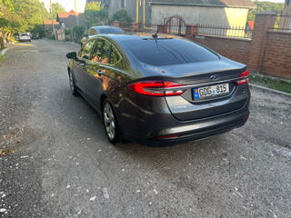 Ford Fusion foto 9