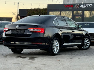 Skoda Superb foto 5