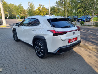 Lexus UX foto 7