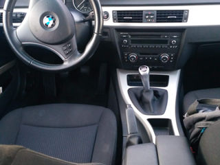 BMW 3 Series Touring foto 7