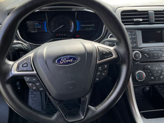 Ford Fusion foto 9