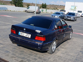 BMW 3 Series foto 6