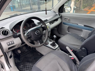 Mazda 2 foto 8