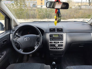 Toyota Corolla Verso foto 4