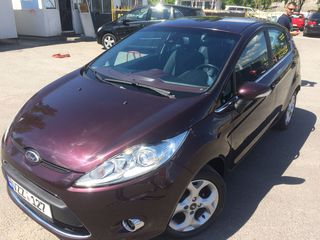 Ford Fiesta foto 9