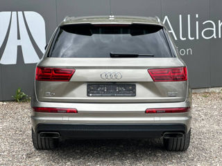 Audi Q7 фото 5