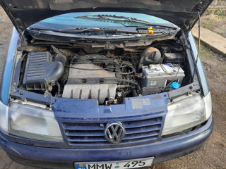 Volkswagen Sharan foto 2