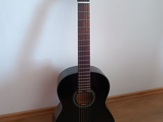 Yamaha c 40 black