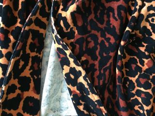 Halat cu desen leopard, ușurel și cald, bumbac, merge la toate mărimile, este lung, 120 cm, 150 lei. foto 7