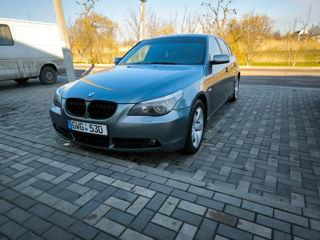 BMW 5 Series foto 4