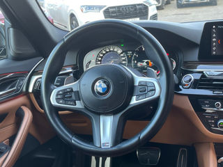 BMW 5 Series foto 8