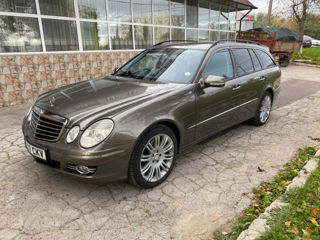 Mercedes E-Class foto 2