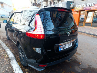 Renault Grand Scenic foto 2