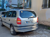 Opel Zafira foto 2