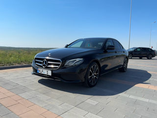 Mercedes E-Class foto 2