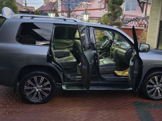 Lexus LX Series foto 4