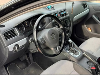 Volkswagen Jetta foto 9