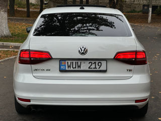 Volkswagen Jetta foto 6