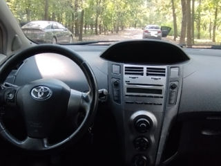 Toyota Yaris foto 6