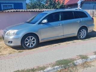 Toyota Avensis foto 6