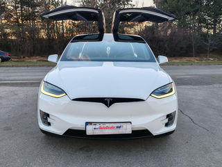 Tesla Model X foto 7