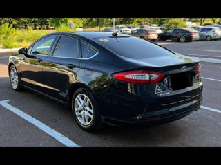 Ford Fusion foto 7