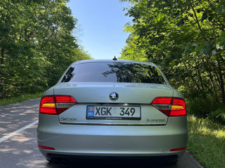 Skoda Superb foto 6