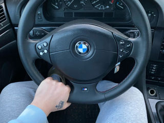 BMW 5 Series foto 3