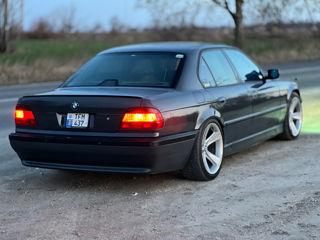 BMW 7 Series foto 10