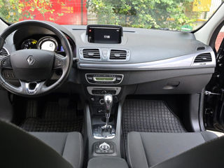 Renault Megane foto 2