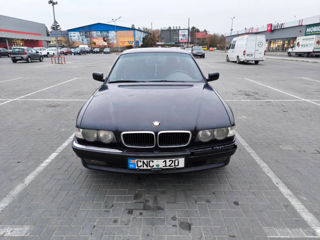 BMW 7 Series foto 4