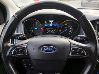 Ford Focus foto 15