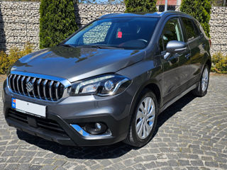 Suzuki S-Cross foto 1