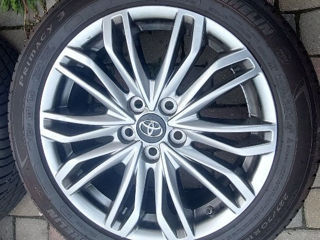 Diski na Toyota modeli 2023 goda R18 225/50 Michelin v idealinom sostoeanii foto 2