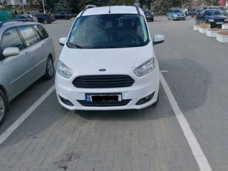 Ford Tourneo Courier foto 3