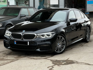 BMW 5 Series фото 1