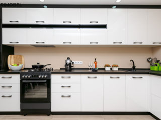 Descoperă eleganța și funcționalitatea într-o bucătărie personalizată! foto 2