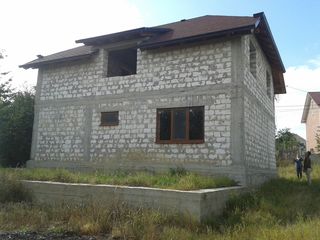 Ciorescu, casa in constructie 70% pe teren de 7.5 ari, calitativ, amplasare linga traseu Balcani foto 5