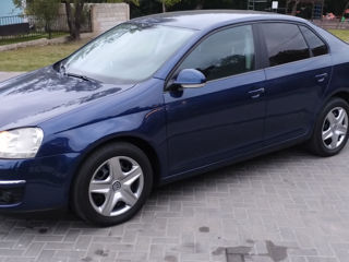 Volkswagen Jetta foto 4