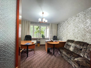 Apartament cu 4 camere, 83 m², Botanica, Chișinău foto 3