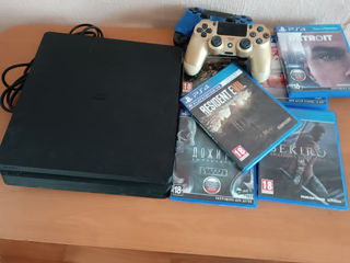 Playstation 4 slim foto 2